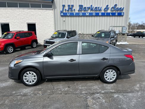 Used 2019 Nissan Versa S Plus image 4