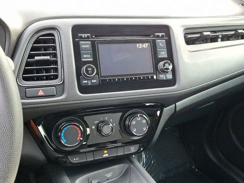 Used 2019 Honda HR-V LX image 19