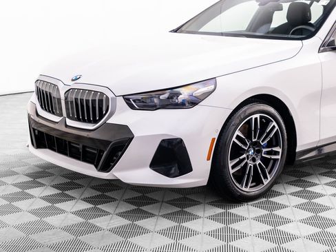 Certified 2026 BMW 530i xDrive AWD/4WD image 40