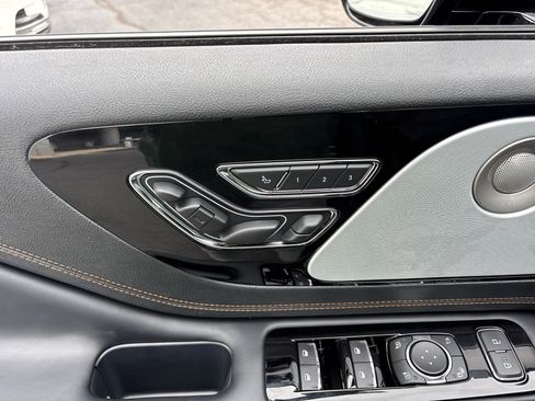 New 2025 Lincoln Aviator Black Label w/ Jet Appearance Package image 12