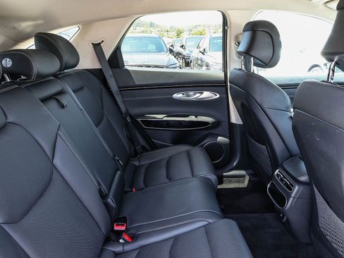 Used 2025 Genesis GV70 2.5T AWD/4WD image 19