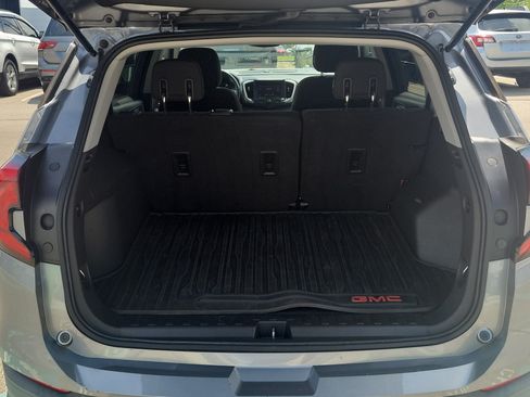 Used 2020 GMC Terrain SLE FWD image 8