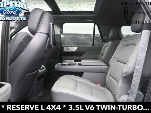Used 2021 Lincoln Navigator L Reserve w/ Luxury Package AWD/4WD image 11
