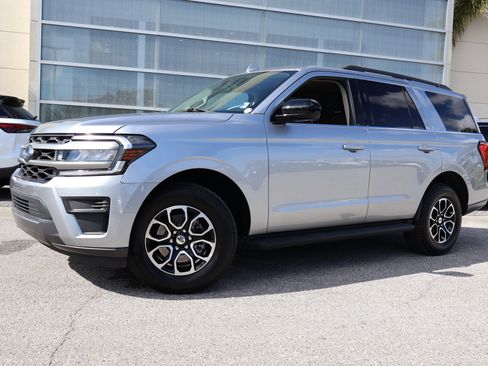 Used 2023 Ford Expedition XL image 1