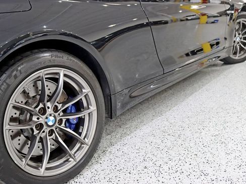 Used 2018 BMW M4 Convertible RWD image 13