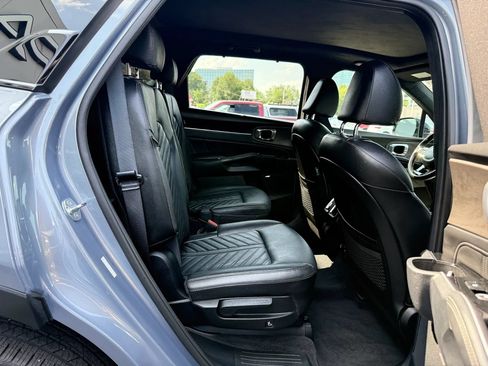 Used 2025 Kia Sorento SX AWD/4WD image 34