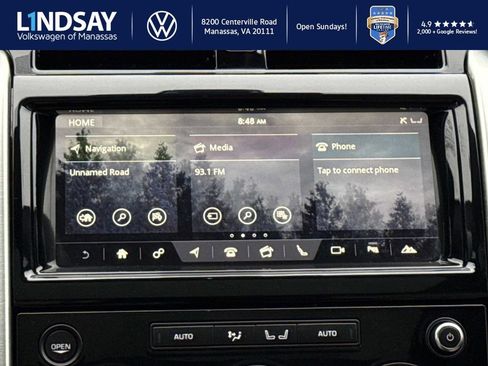 Used 2017 Land Rover Discovery HSE image 13