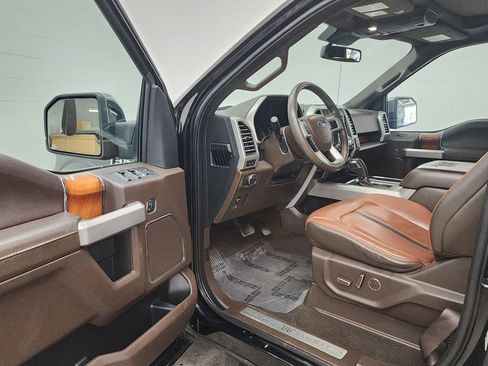 Used 2019 Ford F150 King Ranch w/ Equipment Group 601A Luxury AWD/4WD image 11