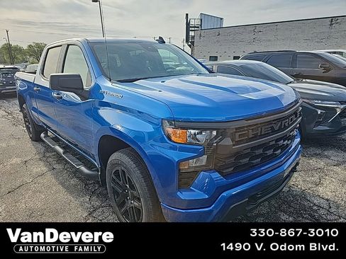 Used 2024 Chevrolet Silverado 1500 Custom image 1