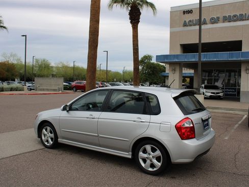Used 2009 Kia Spectra5 SX image 3