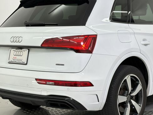 Used 2023 Audi Q5 2.0T Premium Plus w/ Premium Plus Package AWD/4WD image 24