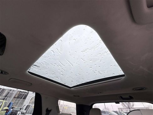 Used 2024 Hyundai Palisade Calligraphy image 22