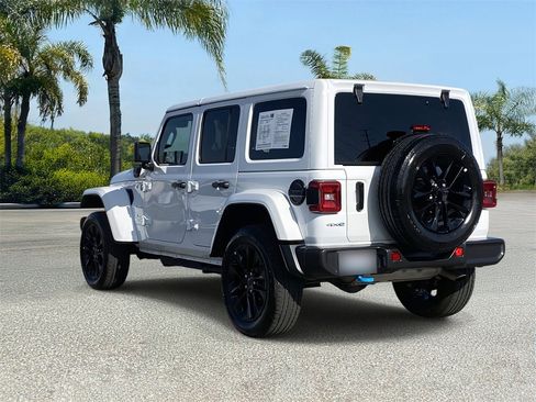 Used 2024 Jeep Wrangler Unlimited Sahara image 2