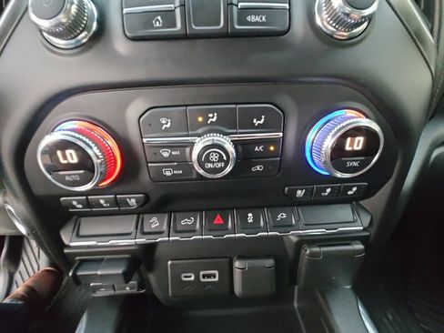 Used 2021 GMC Sierra 1500 AT4 AWD/4WD image 17