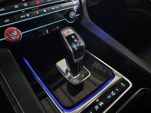 Used 2020 Jaguar F-PACE SVR AWD/4WD image 37