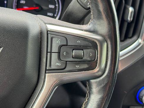 Used 2022 Chevrolet Silverado 1500 LT AWD/4WD image 26