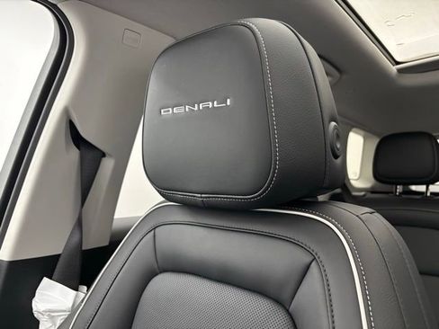 New 2026 GMC Terrain Denali AWD/4WD image 40