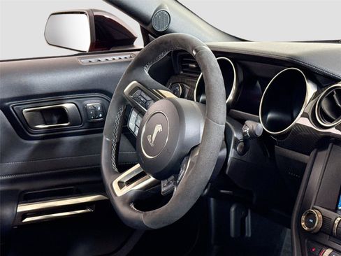 Used 2020 Ford Mustang Shelby GT350 w/ Technology Package image 29