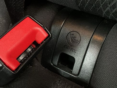 Used 2025 Nissan Rogue SV image 16