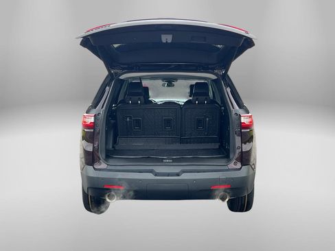 Used 2020 Chevrolet Traverse LT w/ LPO, Blackout Package FWD image 37