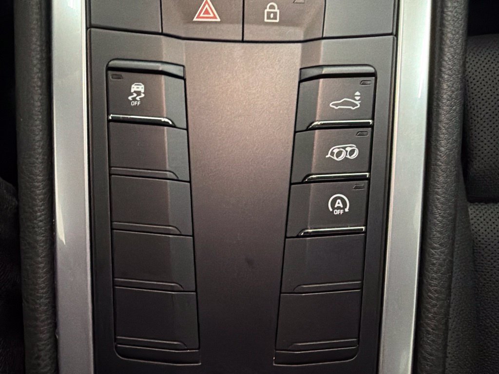 Used 2025 Porsche 718 Cayman RWD image 21