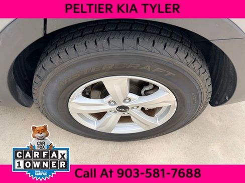 Used 2023 Kia Sorento LX FWD image 8