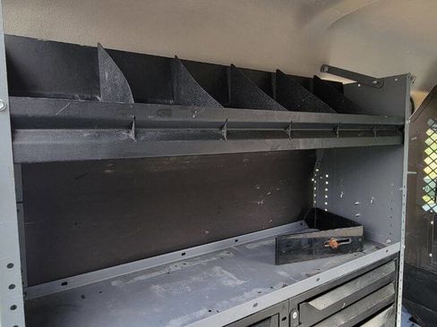 Used 2011 Ford Transit Connect XLT image 29