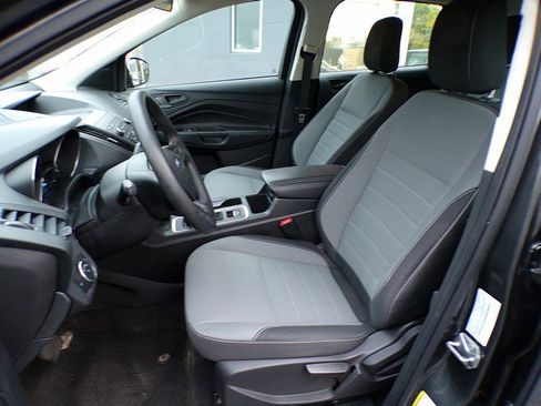 Used 2019 Ford Escape S FWD image 9