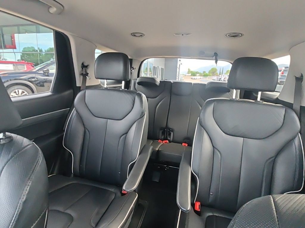 Used 2025 Hyundai Palisade SEL FWD image 33