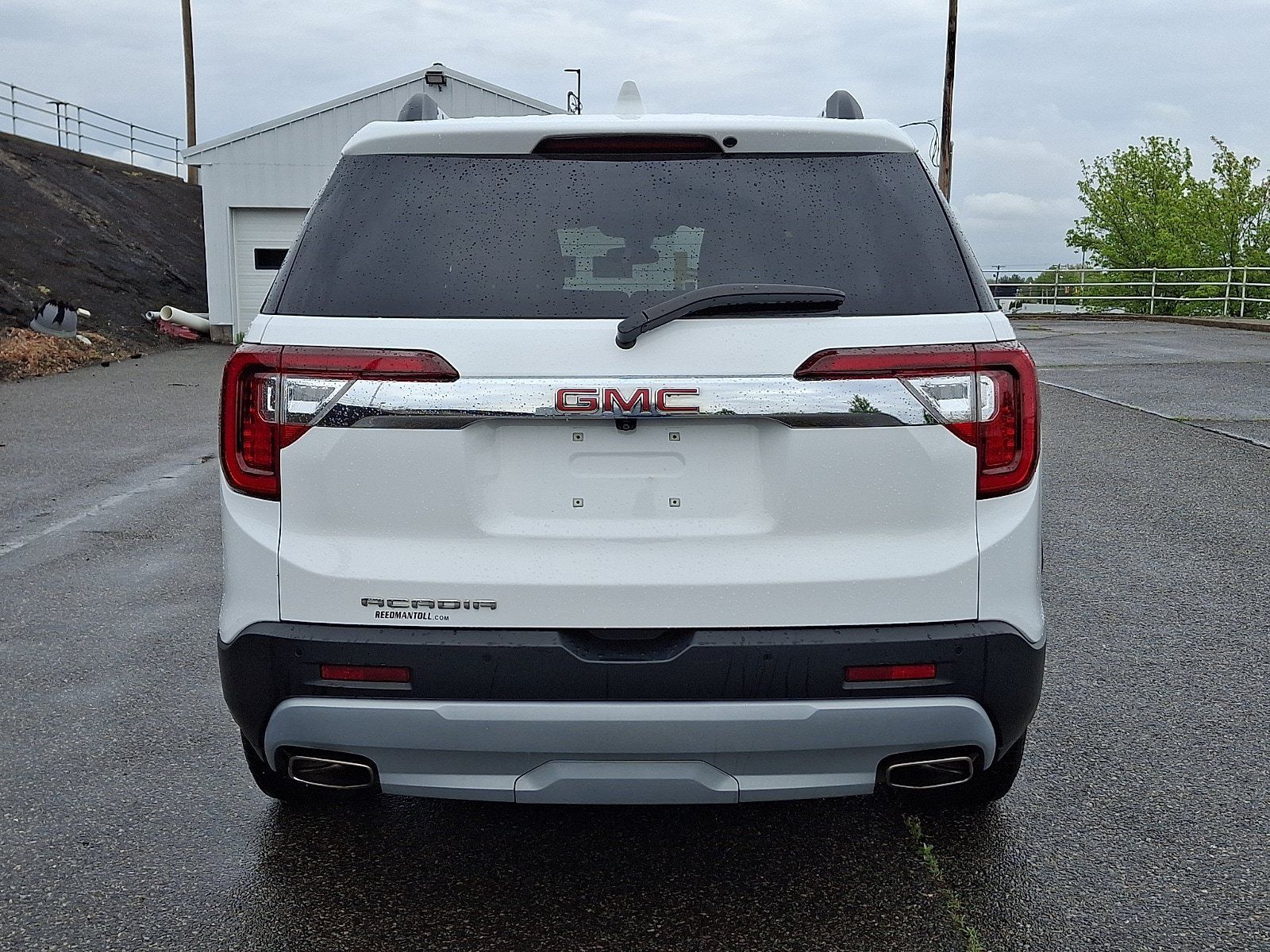 Used 2023 GMC Acadia SLE w/ Driver Convenience Package FWD image 5