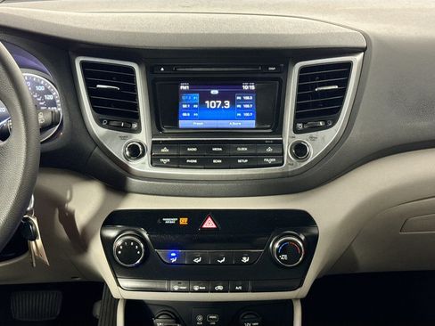 Used 2017 Hyundai Tucson SE w/ SE Popular Package 02 AWD/4WD image 21