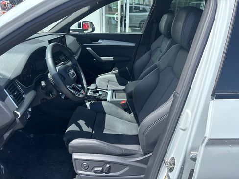 Used 2024 Audi Q5 e Prestige w/ Prestige Package AWD/4WD image 17