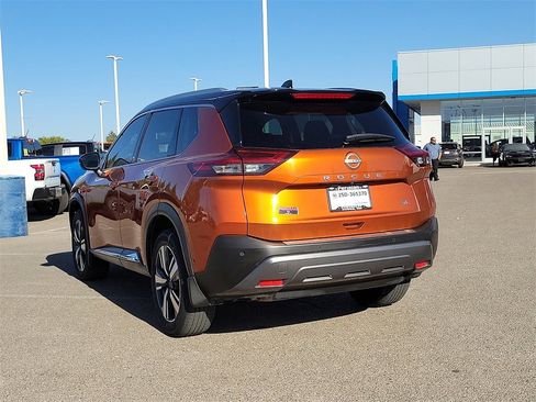 Used 2023 Nissan Rogue SL w/ SL Premium Package image 8