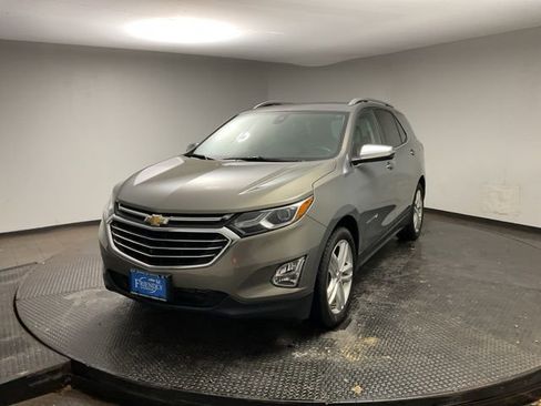 Used 2019 Chevrolet Equinox Premier image 3