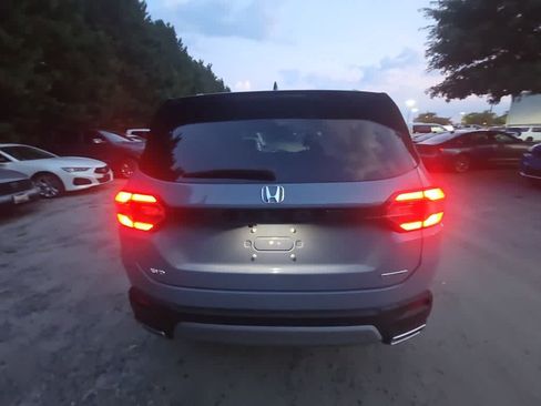 Used 2024 Honda Pilot Touring image 10