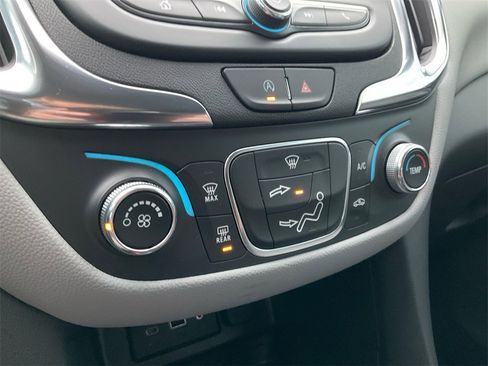 Used 2024 Chevrolet Equinox LS w/ Midnight Edition image 24