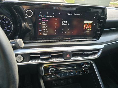 Used 2023 Kia K5 GT image 41