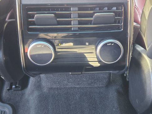 Used 2024 Land Rover Range Rover Sport Dynamic SE image 29