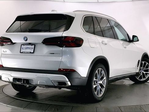 Used 2025 BMW X5 xDrive50e AWD/4WD image 12