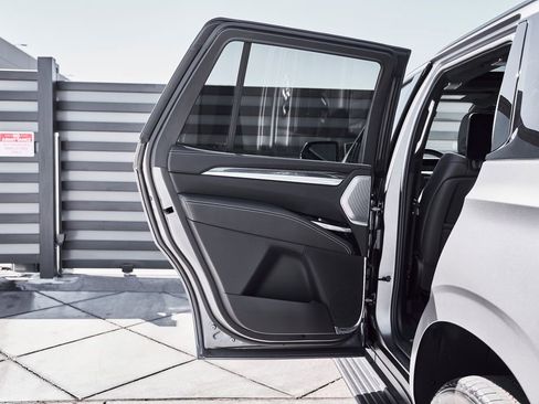 Used 2026 Cadillac Escalade V image 34