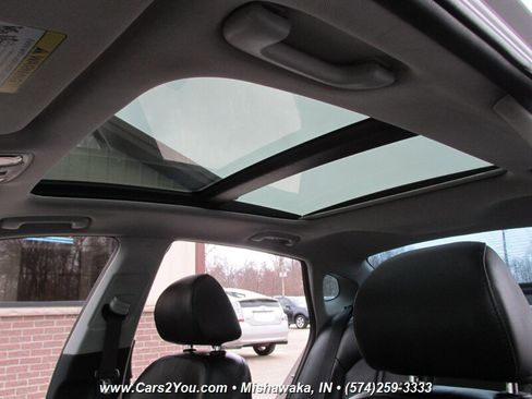 Used 2018 Kia Optima EX w/ Premium Package image 9