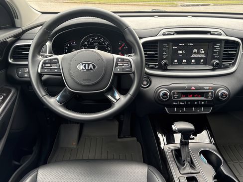 Used 2019 Kia Sorento EX image 23