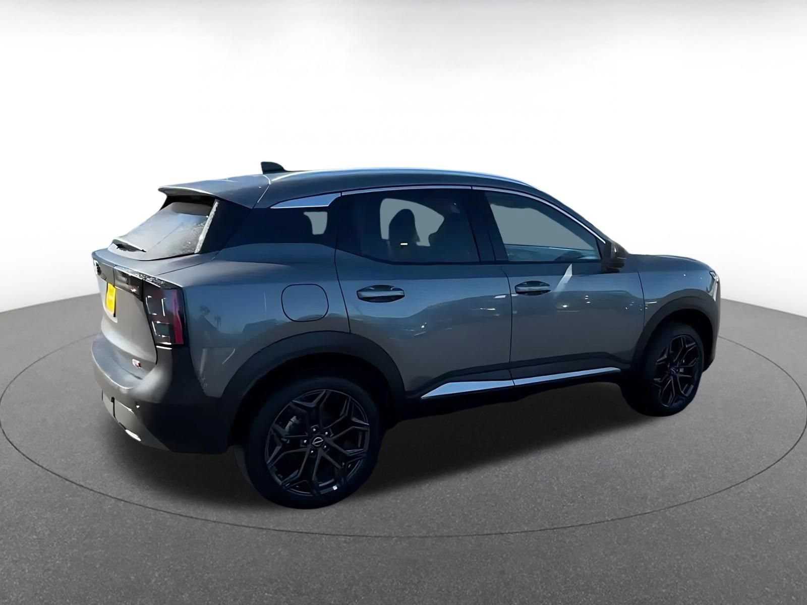 Used 2026 Nissan Kicks SR FWD image 13