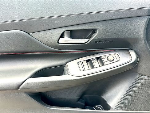 New 2026 Nissan Sentra SR w/ Floor Mat Package FWD image 13