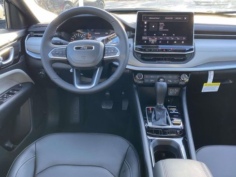 New 2026 Jeep Compass Limited image 10