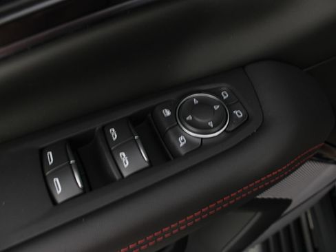 New 2026 GMC Yukon XL AT4 Ultimate AWD/4WD image 19
