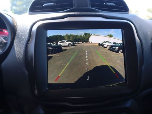 Used 2023 Jeep Renegade Trailhawk image 30