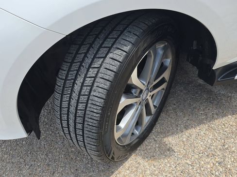 Used 2016 Mercedes-Benz GLE 350 image 32