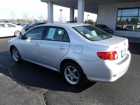 Used 2009 Toyota Corolla XLE image 3