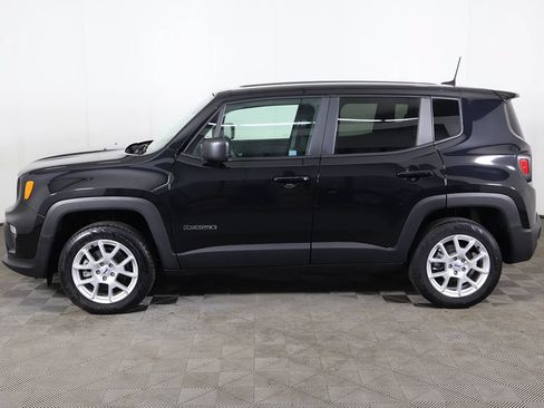 Used 2023 Jeep Renegade Latitude AWD/4WD image 16